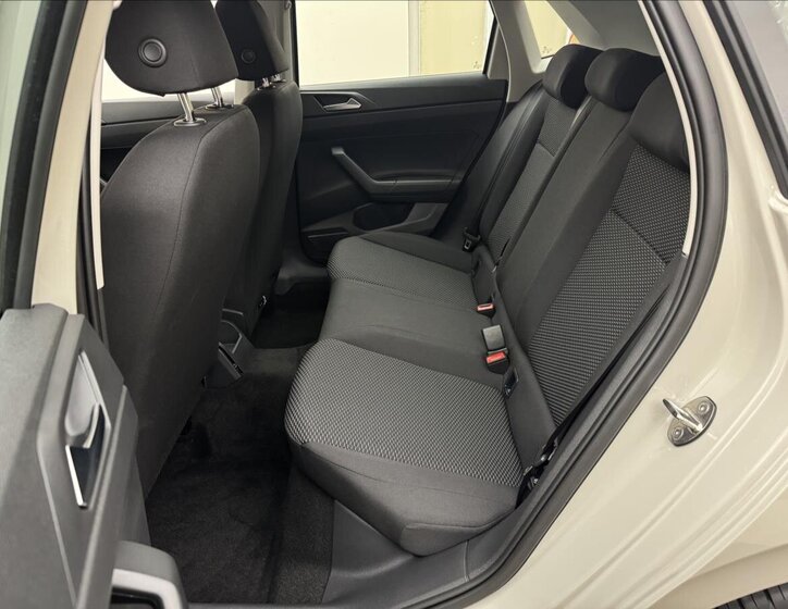 Volkswagen Polo Hatchback 999,0 59 kw