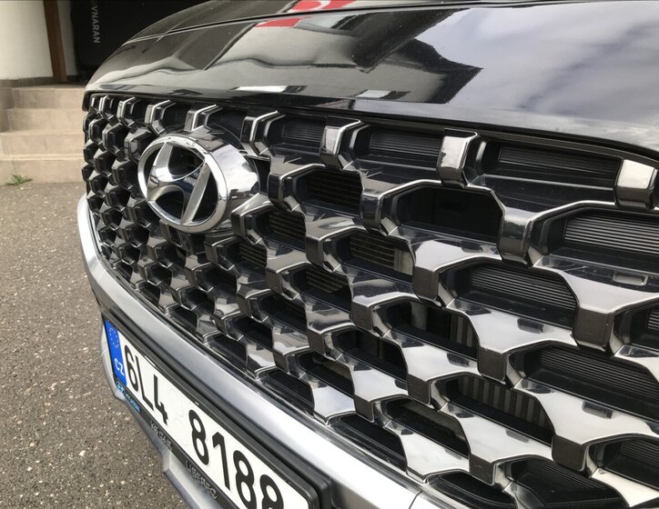 Hyundai Santa Fe SUV / Terénní 2,2 l 142 kw