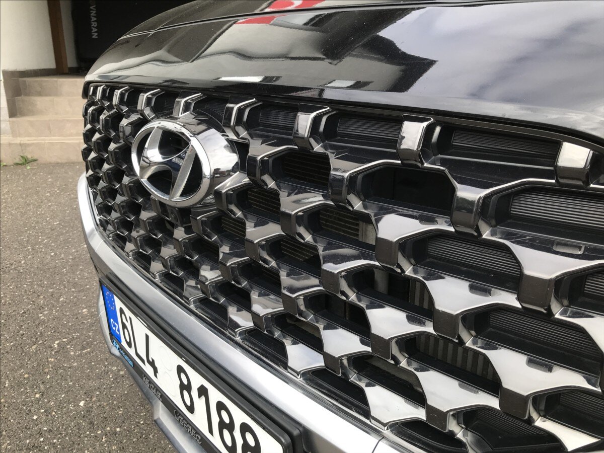Hyundai Santa Fe SUV / Terénní 2,2 l 142 kw
