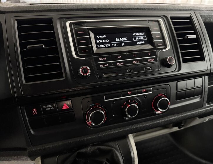 Volkswagen Transporter 22