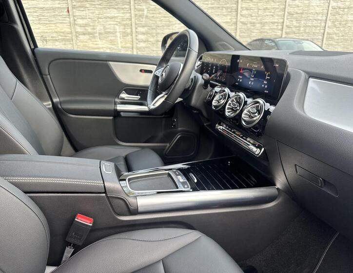 Mercedes-Benz GLA 13