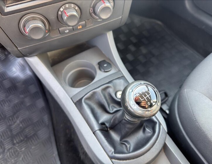 Seat Cordoba Sedan / Limuzína 1,4 l 63 kw