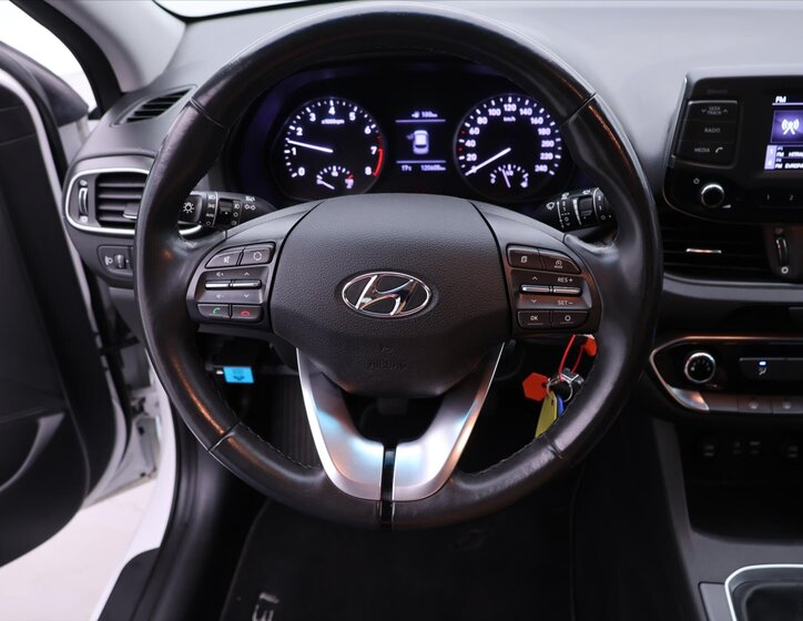 Hyundai i30 Kombi 998,0 88 kw