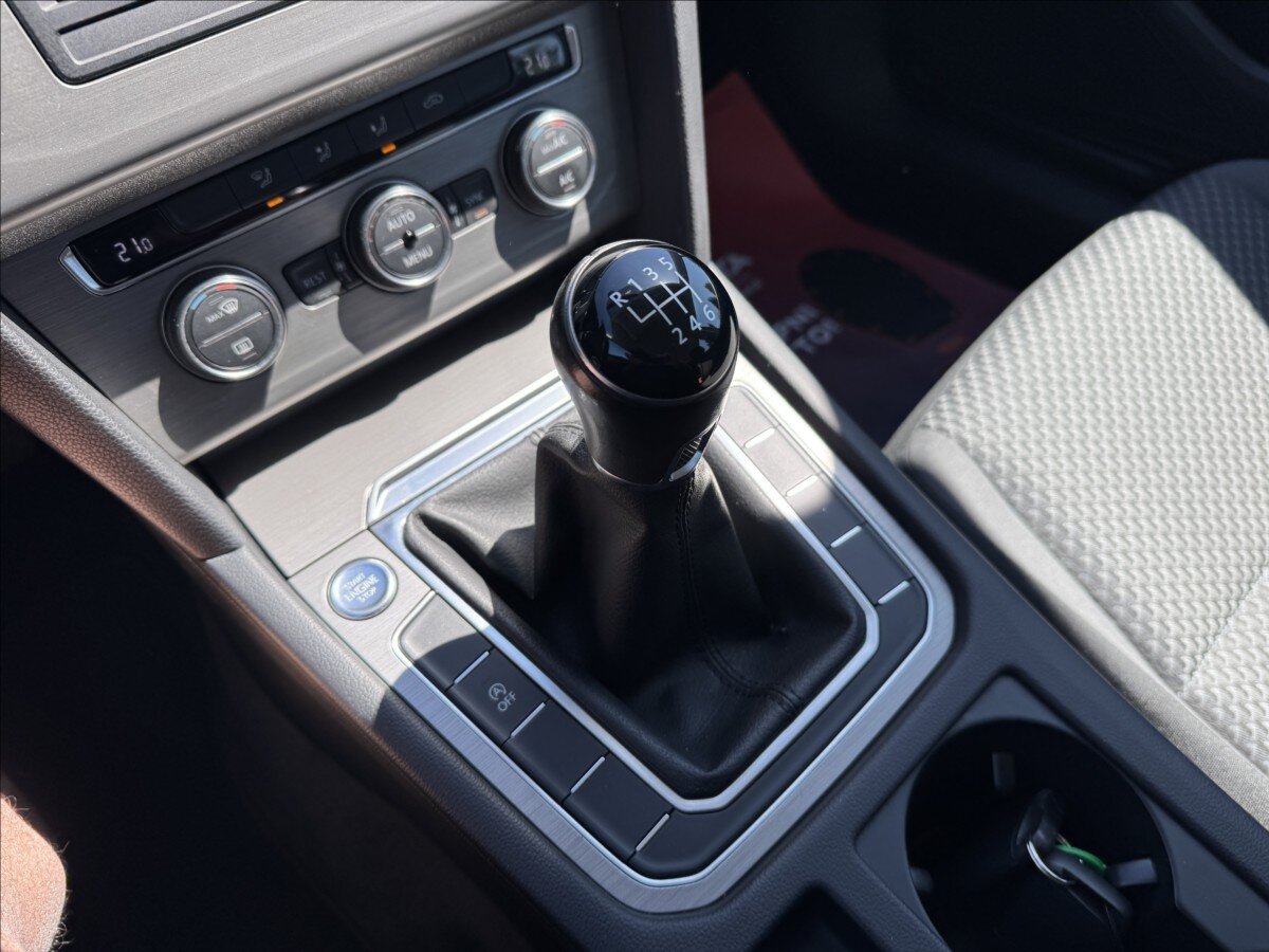 Volkswagen Passat Ostatní 1,6 l 88 kw