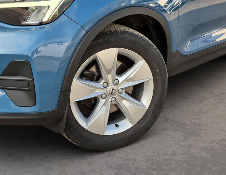 Volvo XC40 SUV / Terénní 2,0 l 120 kw