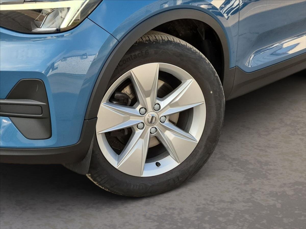 Volvo XC40 SUV / Terénní 2,0 l 120 kw