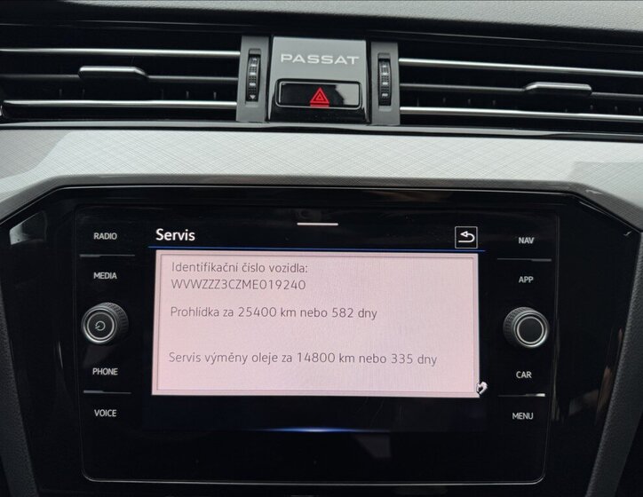 Volkswagen Passat 40