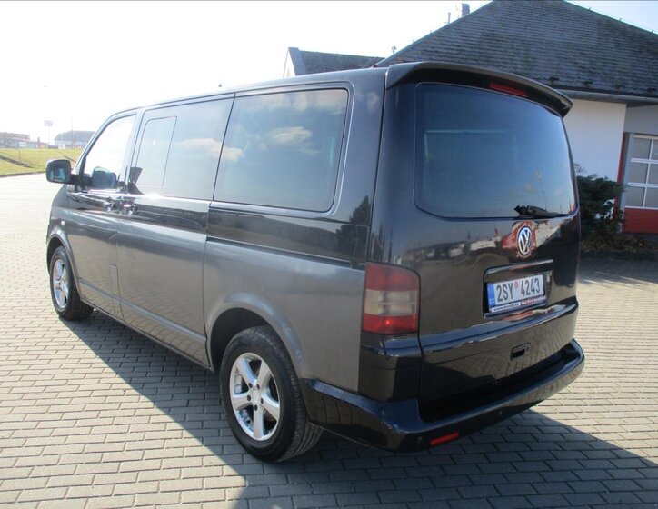 Volkswagen Multivan Kombi 2,5 l 128 kw
