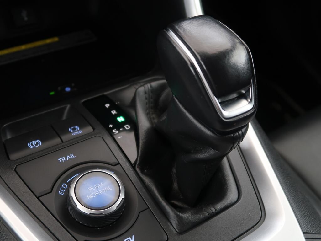 Toyota RAV4 SUV / Terénní 2,5 l 131 kw