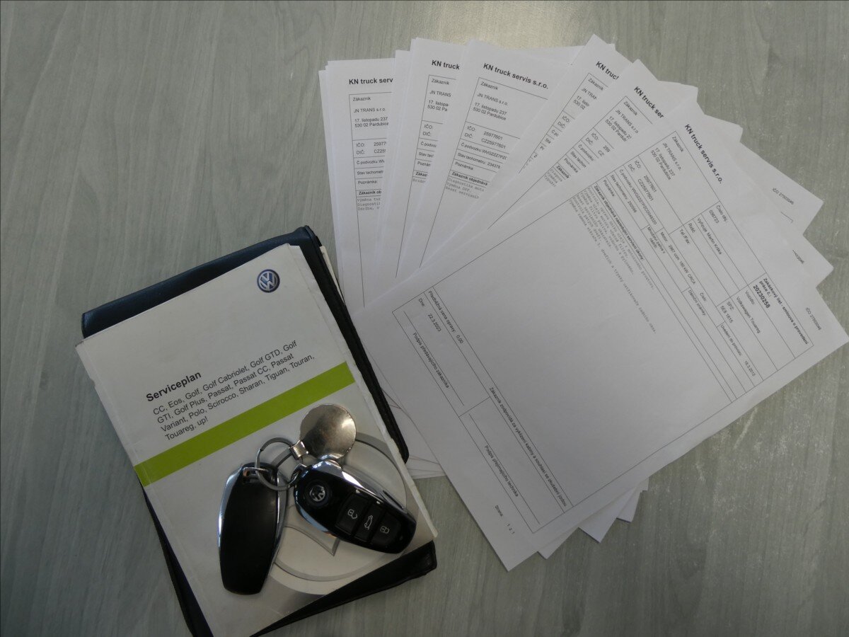 Volkswagen Touareg SUV / Terénní 3,0 l 180 kw