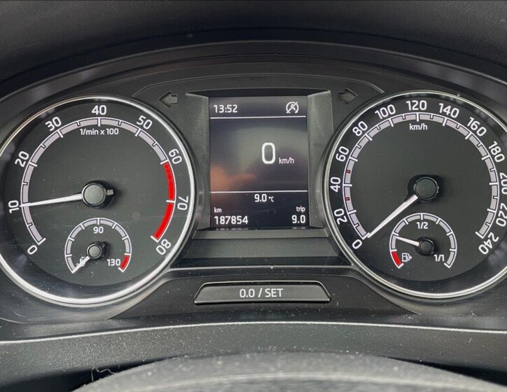 Škoda Rapid Hatchback 999,0 70 kw