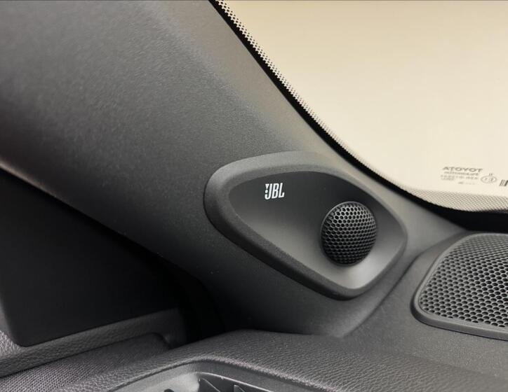 Toyota Yaris Cross 19