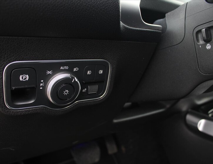 Mercedes-Benz GLB SUV 2,0 l 165 kw