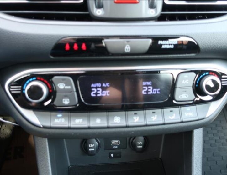 Hyundai i30 Kombi 998,0 88 kw