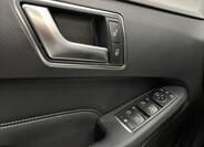 Mercedes-Benz Třídy E 12