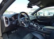 Porsche Cayenne 11