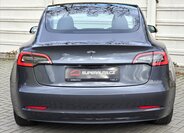 Tesla Model 3 Sedan 0,0 208 kw