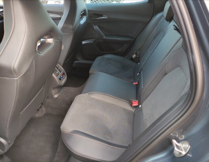 Cupra Formentor SUV / Terénní 2,0 l 245 kw