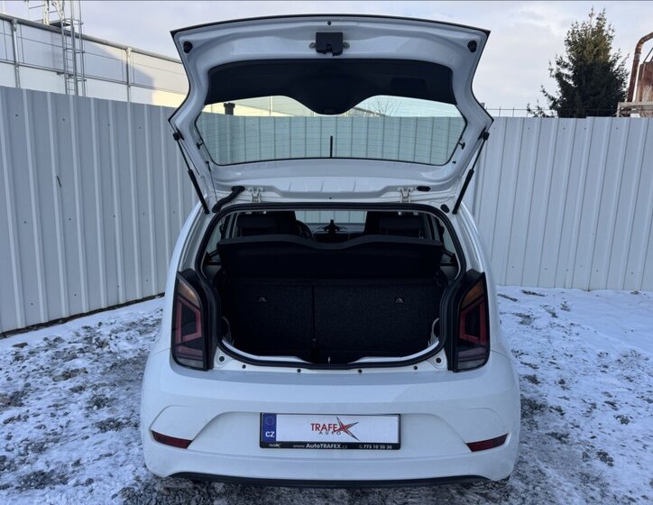 Volkswagen up! 12