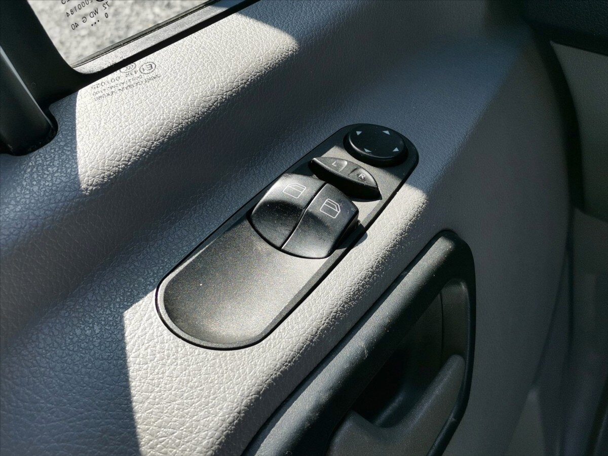 Mercedes-Benz Ostatní Ostatní 2,1 l 120 kw