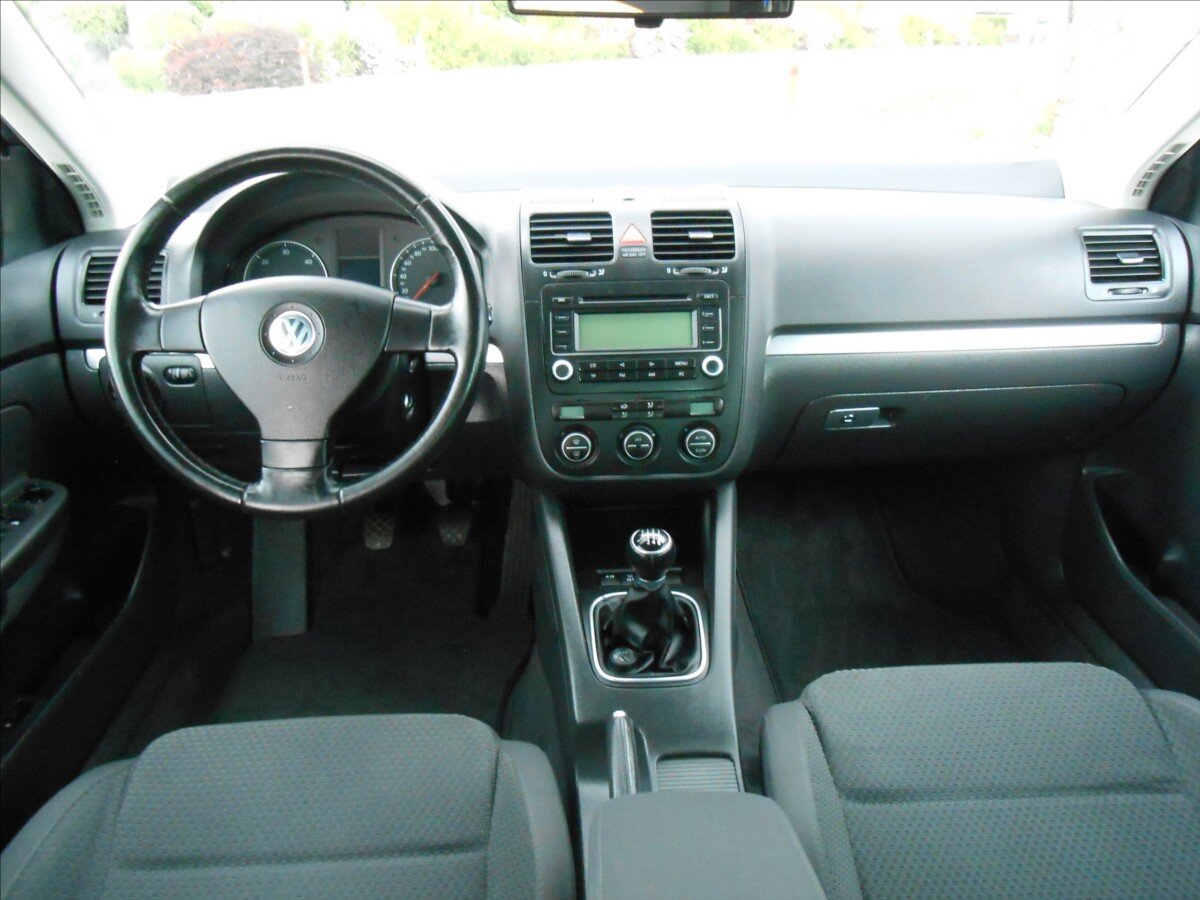 Volkswagen Jetta Sedan / Limuzína 2,0 l 125 kw