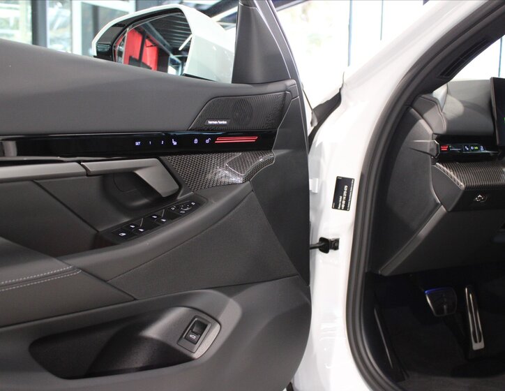 BMW Řada 5 Sedan 3,0 l 210 kw