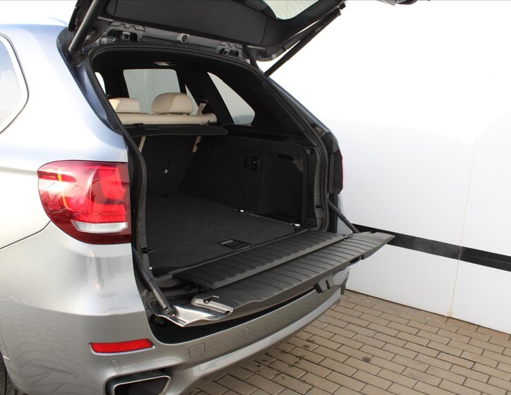 BMW X5 SUV 3,0 l 230 kw