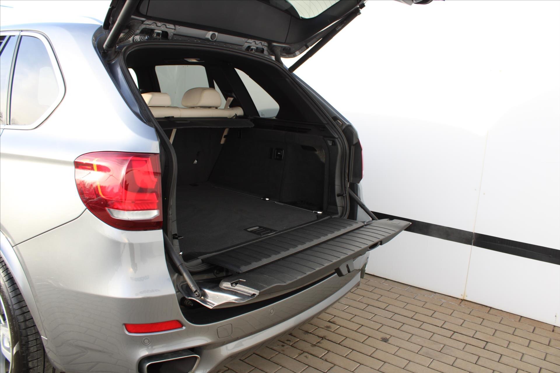 BMW X5 SUV 3,0 l 230 kw