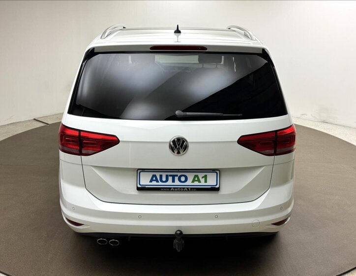 Volkswagen Touran 5