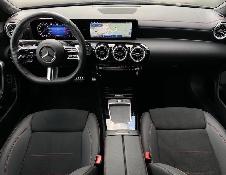 Mercedes-Benz CLA 12