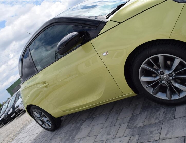 Opel Adam Hatchback 999,0 66 kw