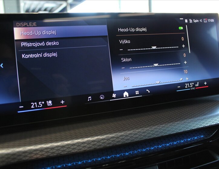 BMW Řada 4 Sedan / Limuzína 2,0 l 140 kw