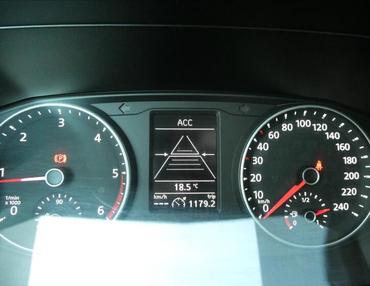 Volkswagen Multivan 32