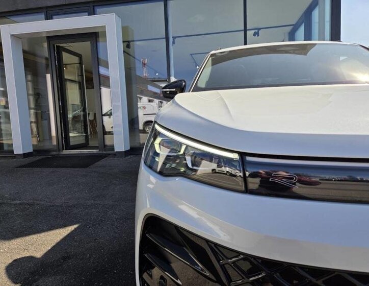 Volkswagen Tiguan SUV 2,0 l 195 kw