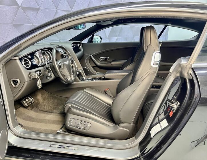 Bentley Continental GT 11