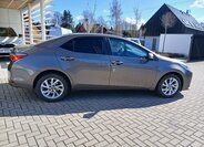 Toyota Corolla Sedan / Limuzína 1,6 l 97 kw