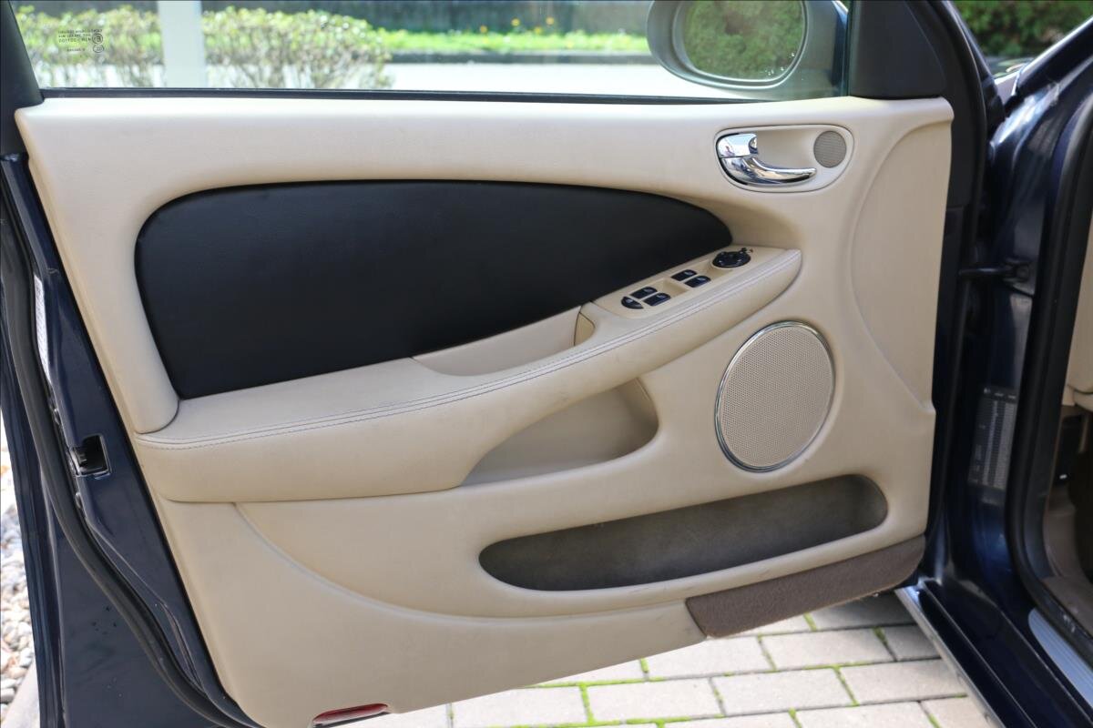 Jaguar X-Type Sedan 2,2 l 114 kw