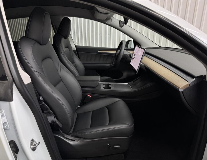 Tesla Model Y SUV 0,0 378 kw