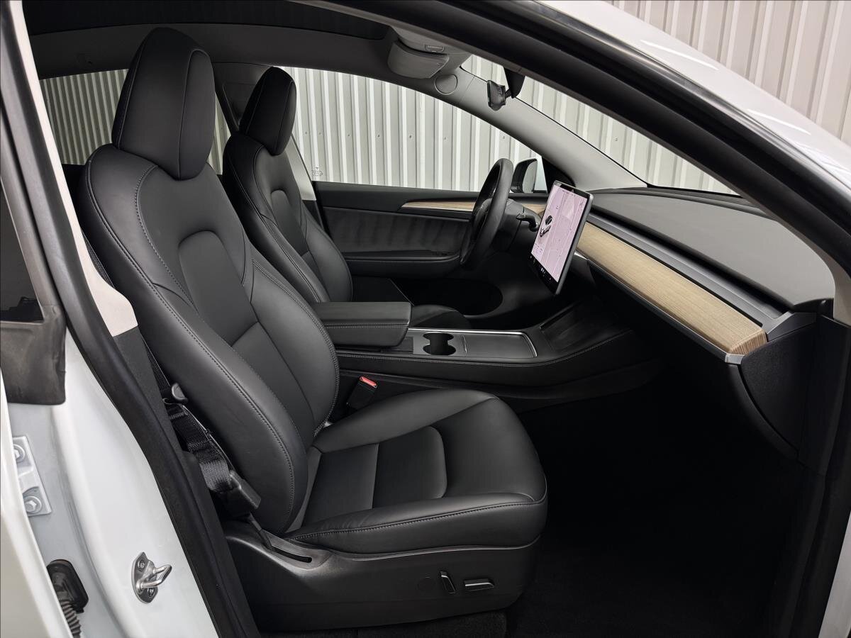 Tesla Model Y SUV 0,0 378 kw
