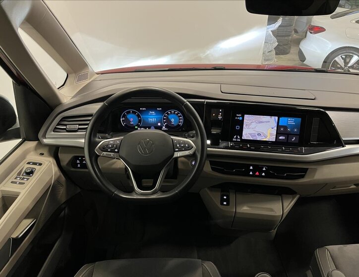 Volkswagen Multivan 5