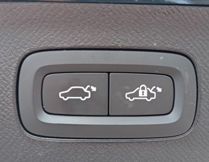 Volvo XC90 SUV / Terénní 2,0 l 173 kw