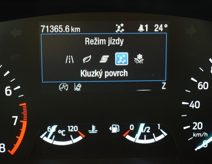 Ford Kuga SUV 1,5 l 110 kw