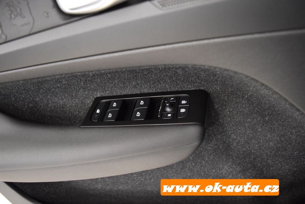 Volvo XC40 SUV / Terénní 0,0 95 kw