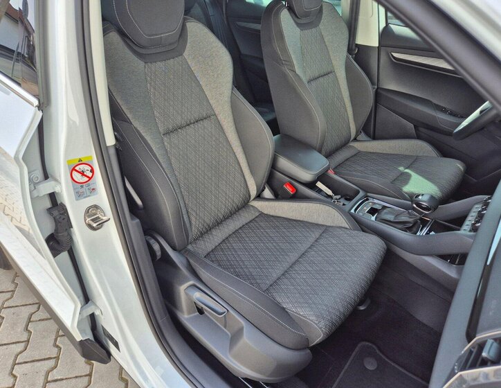 Škoda Karoq SUV / Terénní 1,5 l 110 kw