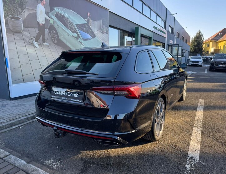 Škoda Octavia Kombi 2,0 l 195 kw
