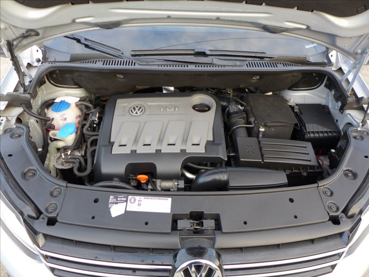 Volkswagen Touran Kombi 1,6 l 77 kw