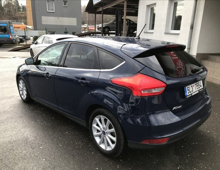 Ford Focus Hatchback 999,0 92 kw