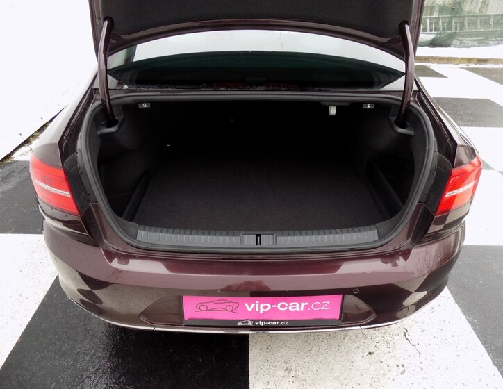 Volkswagen Passat Sedan 2,0 l 140 kw