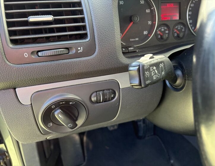 Volkswagen Golf Kombi 1,6 l 75 kw