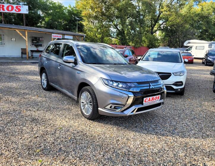 Mitsubishi Outlander 2